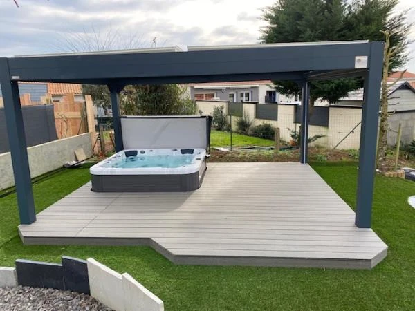 Pergolas bioclimatique à Distré